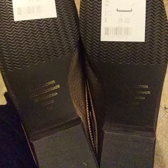 Shoes - Picture 3 of 4